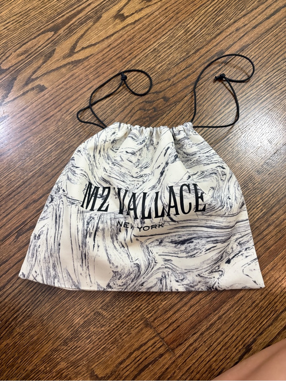 LIKE NEW MZ WALLACE CROSSBODY PURSE - Picture 3 of 8